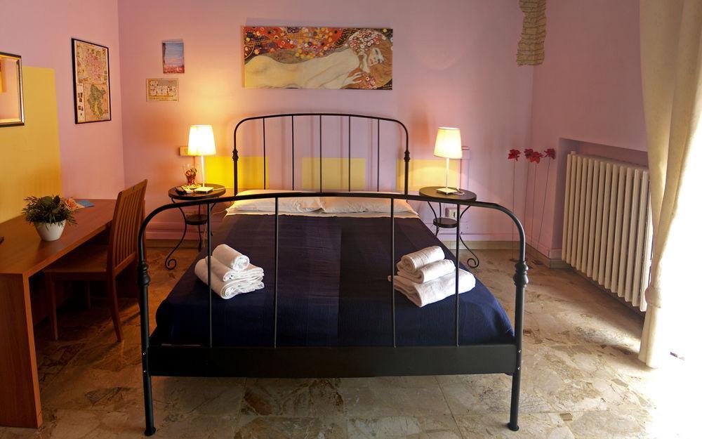 ארצו B&B Cameracaffe Centro מראה חיצוני תמונה