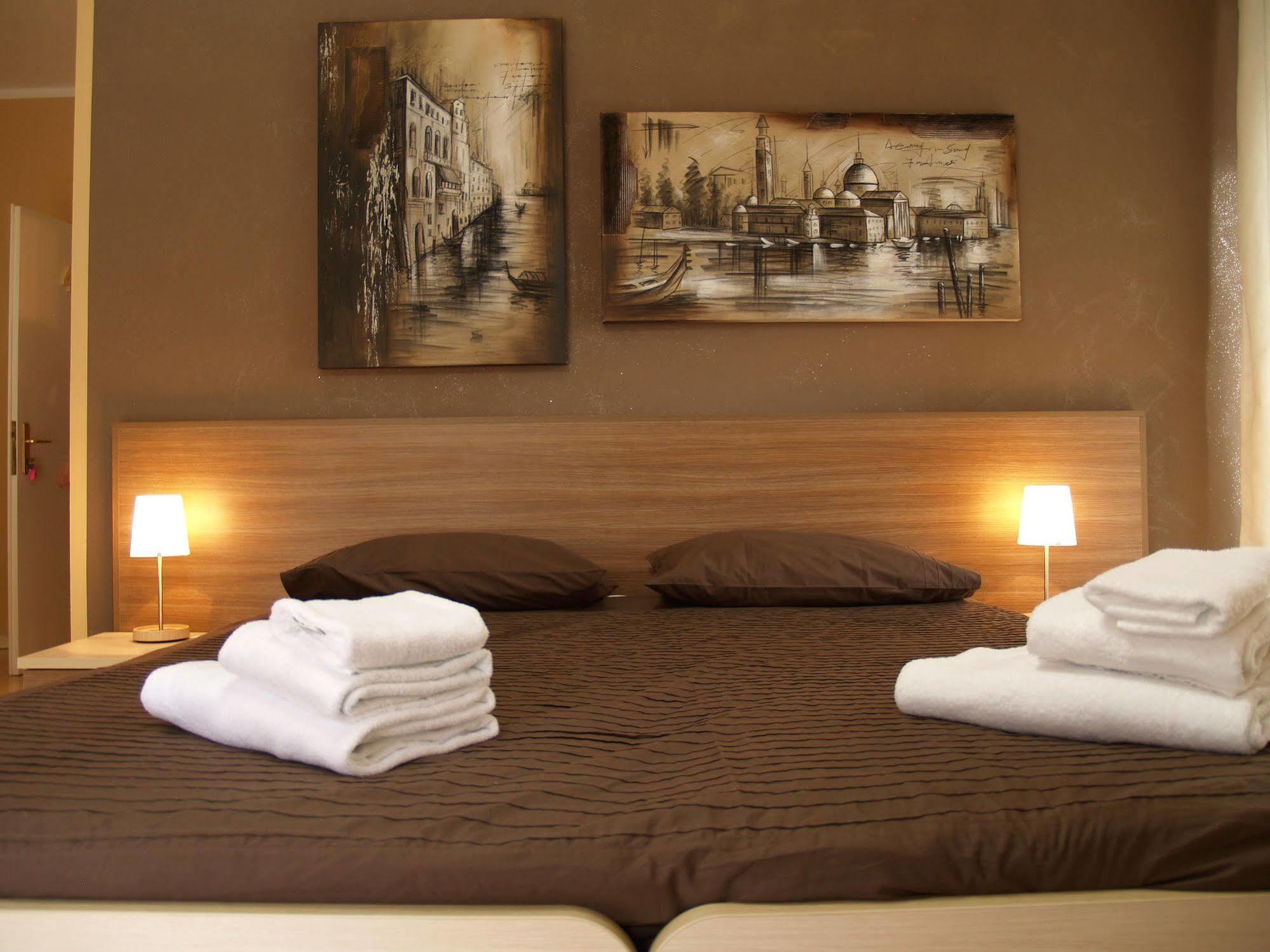 ארצו B&B Cameracaffe Centro מראה חיצוני תמונה
